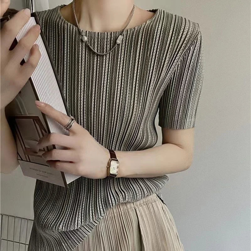 Women's pleated short sleeve blouse, O-neck loose fit casual top