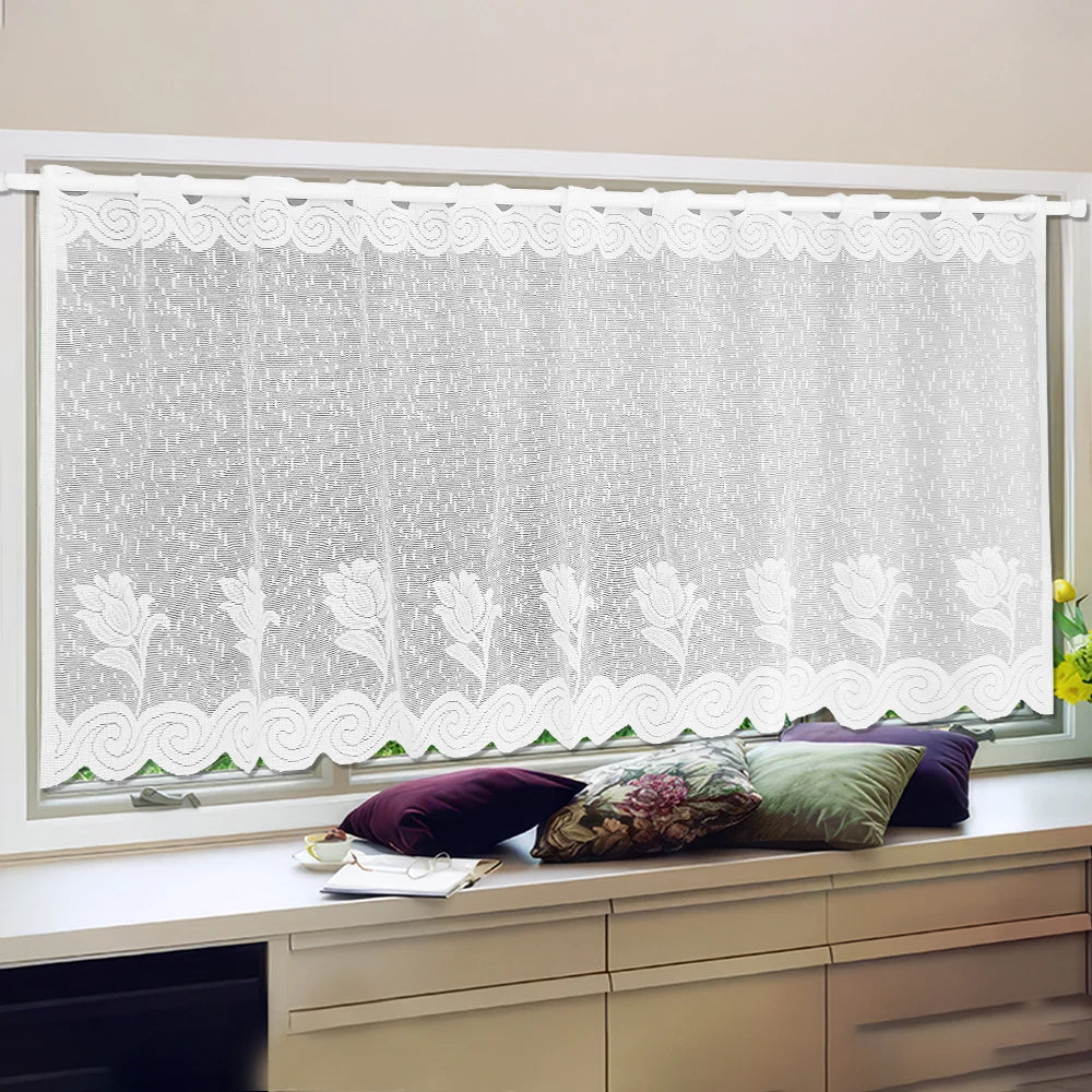 Kitchen half-curtain front view