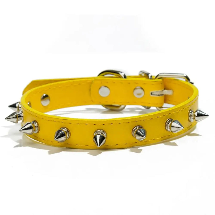 Yellow spiked dog collar – PU leather studded collar with silver spikes on white background