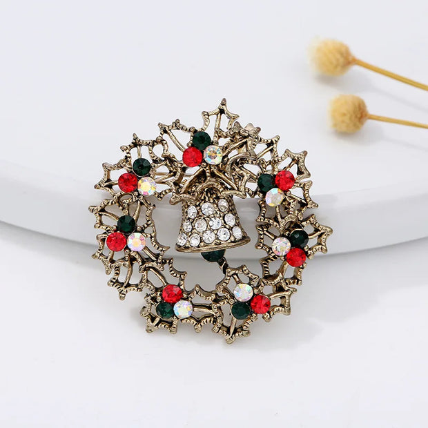 Christmas series jewelry brooch, retro full color diamond snowflake clothing,