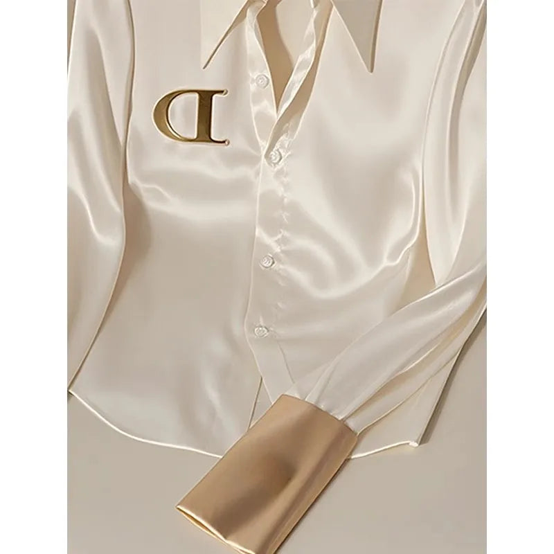 Long sleeve cuff close up