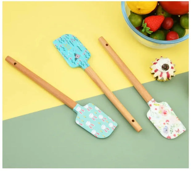 Christmas Themed Wooden Handle Pastry Batter Mixing Scraper Cake Cream Silicone Spatula Baking Decorating Tools Kitchen Utensils