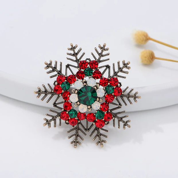 Christmas series jewelry brooch, retro full color diamond snowflake clothing,