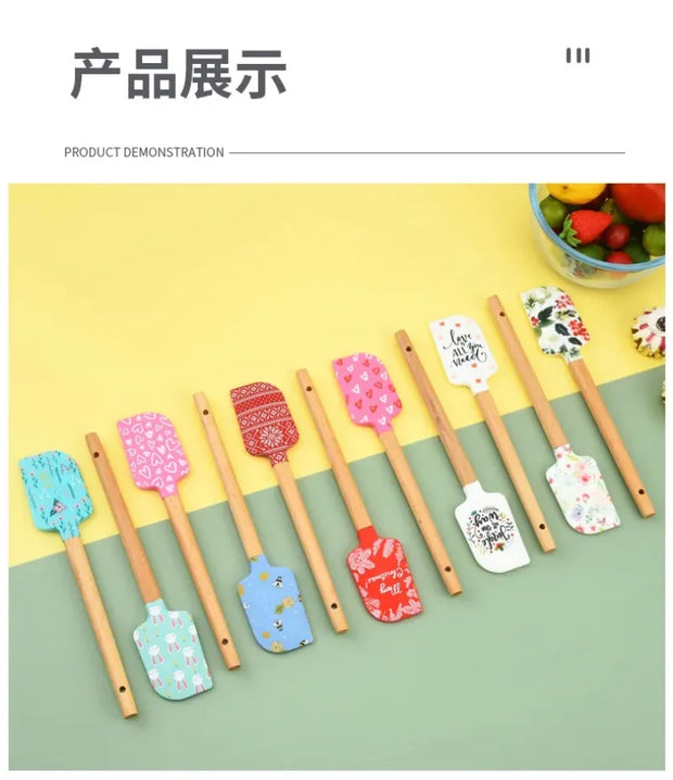 Christmas Themed Wooden Handle Pastry Batter Mixing Scraper Cake Cream Silicone Spatula Baking Decorating Tools Kitchen Utensils