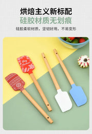 Christmas Themed Wooden Handle Pastry Batter Mixing Scraper Cake Cream Silicone Spatula Baking Decorating Tools Kitchen Utensils